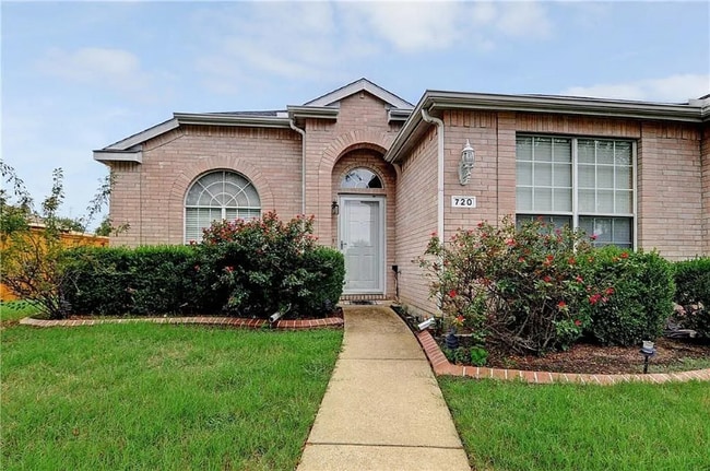 Building Photo - 720 Dandelion Dr