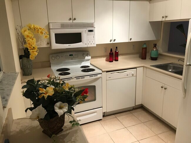 Building Photo - 8407 Bernwood Cove Loop