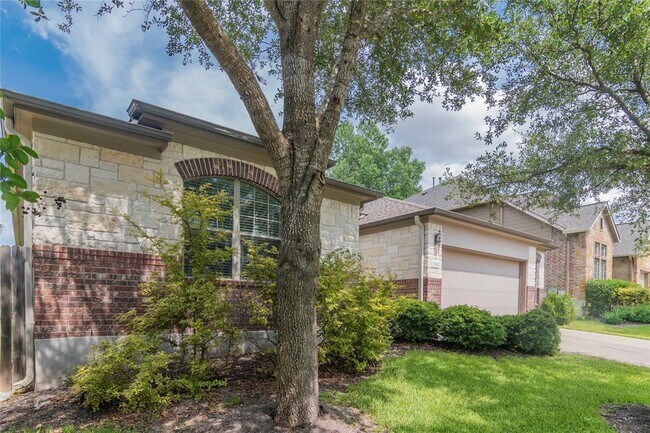 Foto del edificio - 2542 Ravenwood Dr