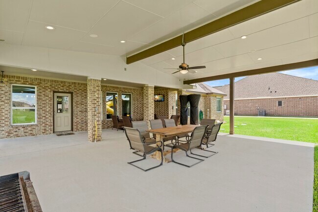 Foto del edificio - 9502 Windsong Dr