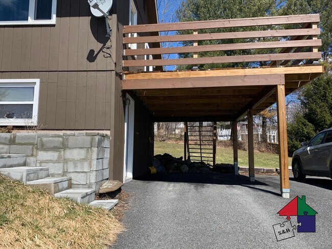 Foto del edificio - Barre Single Family Home - 4BR 1.5BA with In-Unit Laundry