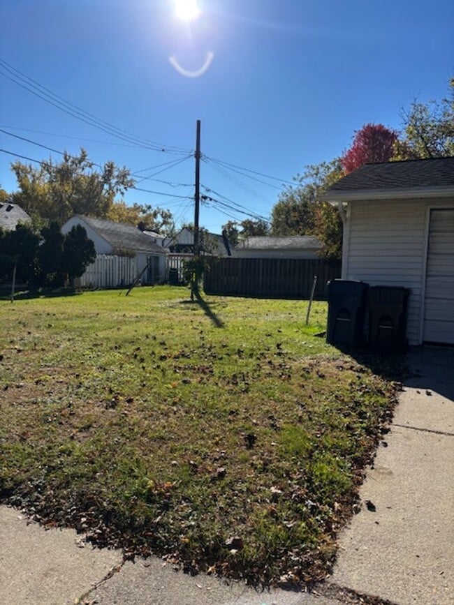 Photo - 3 BED, 1.5 BATH IN DOWNTOWN PLYMOUTH House