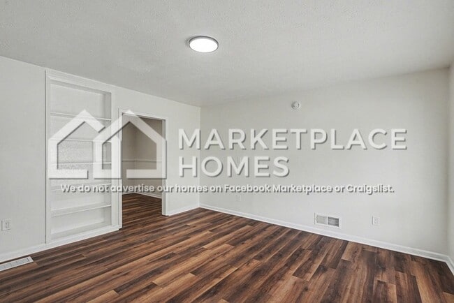 Building Photo - 10199 Foxfire Terrace