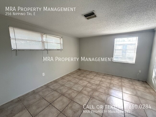 Foto del edificio - 256 Nippino Trail E