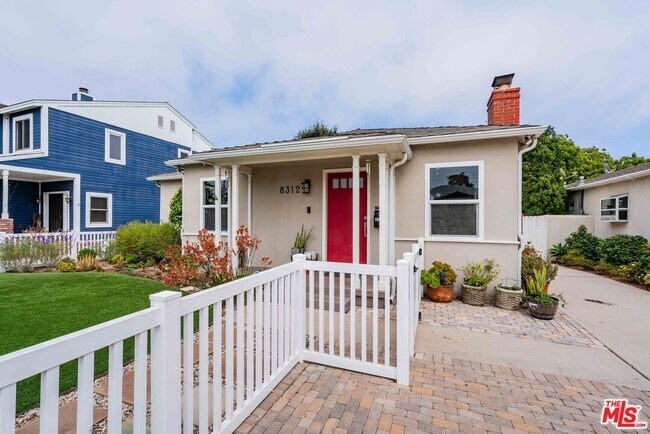 Building Photo - 8312 Westlawn Ave