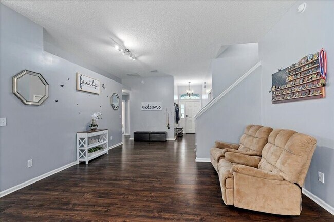 Foto del edificio - 13705 Fish Eagle Dr W