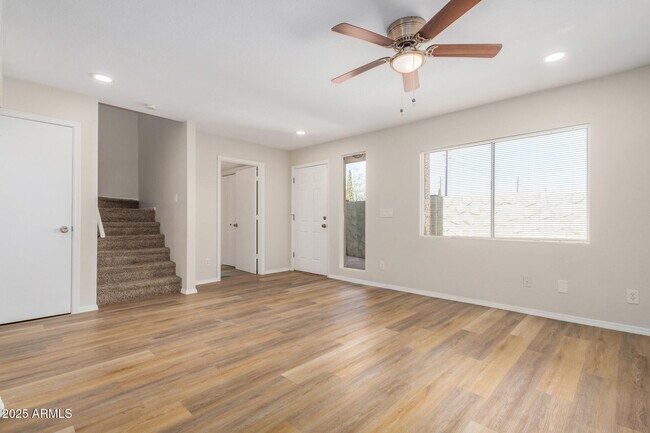 Foto del edificio - 222 W Brown Rd