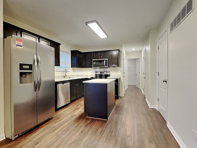 Building Photo - 10319 Stonewall Ct