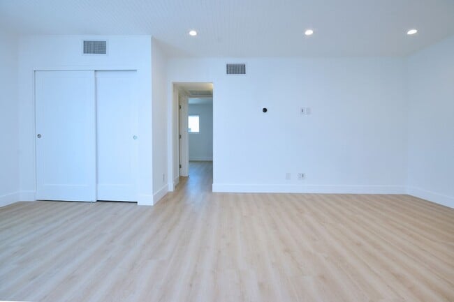 Interior Photo - A Santa Monica Sanctuary: 1-Bedroom Apartm...