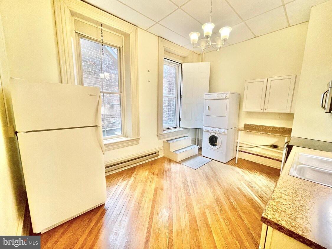 53 S Main St Unit 2, Chambersburg, PA 17201 Room for Rent in