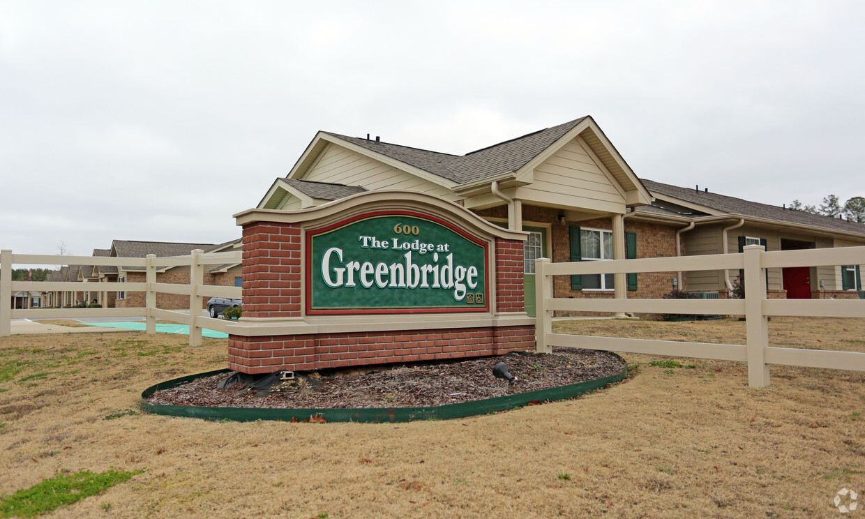 Building Photo - The Lodge at Greenbridge