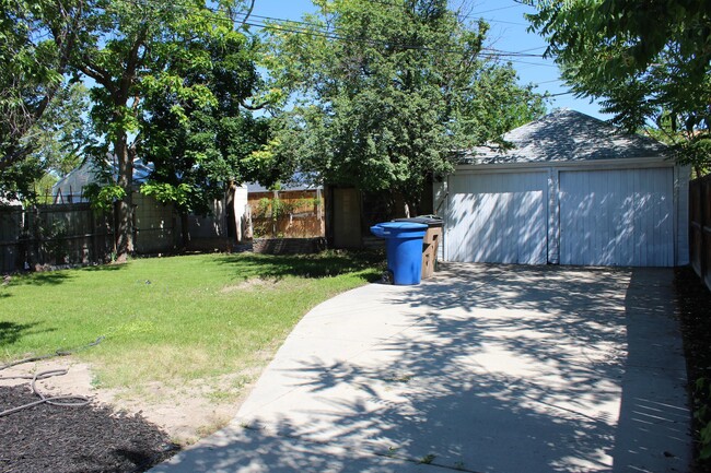 Photo - 1663 Blaine Ave House