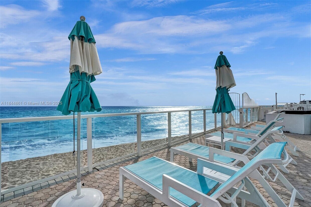 Foto principal - 3140 S Ocean Dr