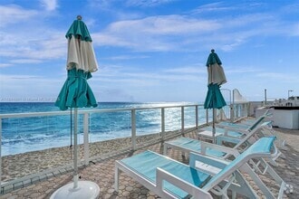 Building Photo - 3140 S Ocean Dr