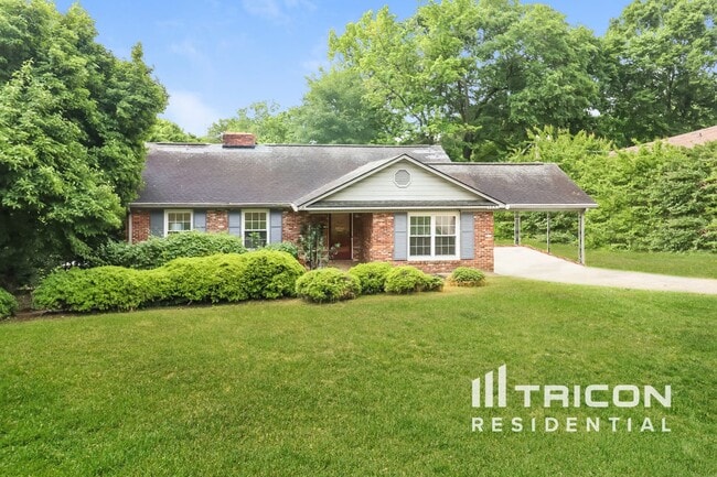 Building Photo - 3251 Deerwood Dr