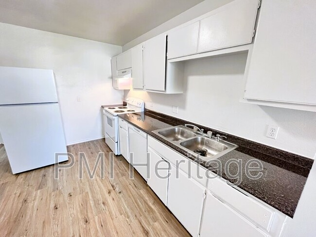 Foto del edificio - 606 Virginia St