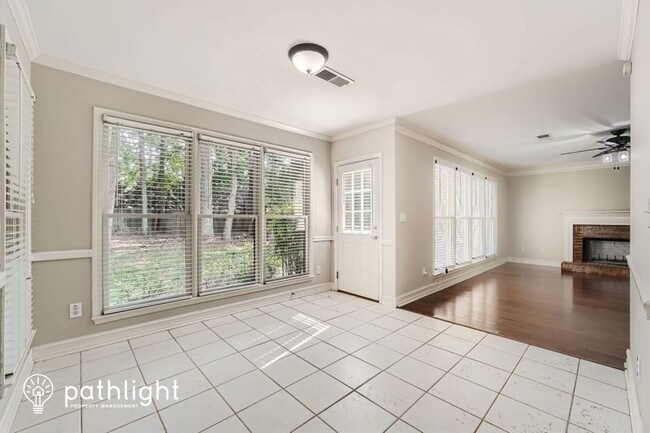 Building Photo - 2226 Saluda Ln NW