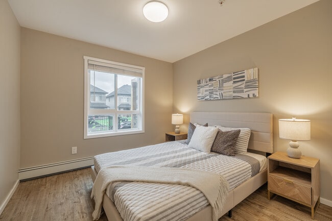 Blackstone Village - 2BR, 2BA - 855SF - Second Bedroom - Blackstone Village