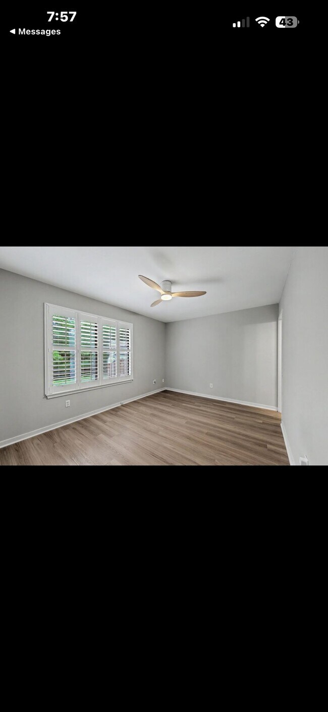 Foto del edificio - 1453 Cypress Ct