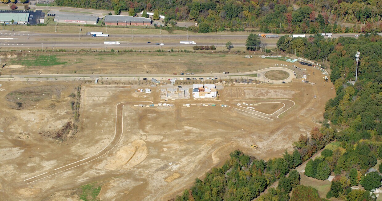 Lake District Apartments Apartments in Lakeland, TN