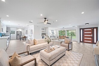 Building Photo - 9022 Quebec Dr