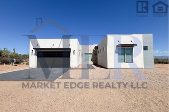 Building Photo - 16132 E Lowden Ct