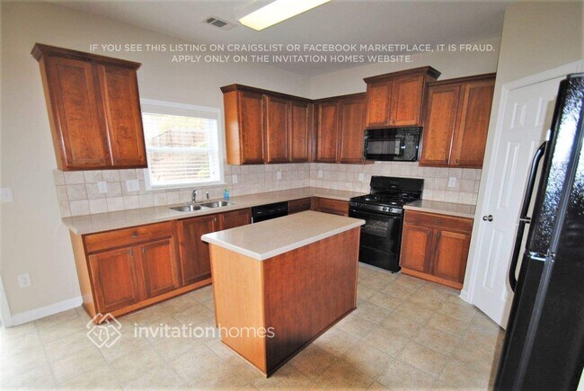 Foto del edificio - 5115 Fieldgate Ridge Dr