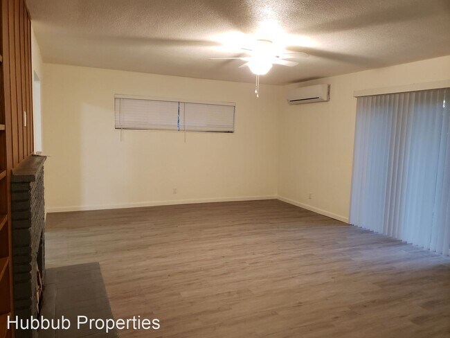 Building Photo - 3 br, 1.5 bath House - 4580 E. Bonnyview