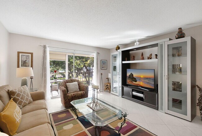 Foto del edificio - 7286 Huntington Ln
