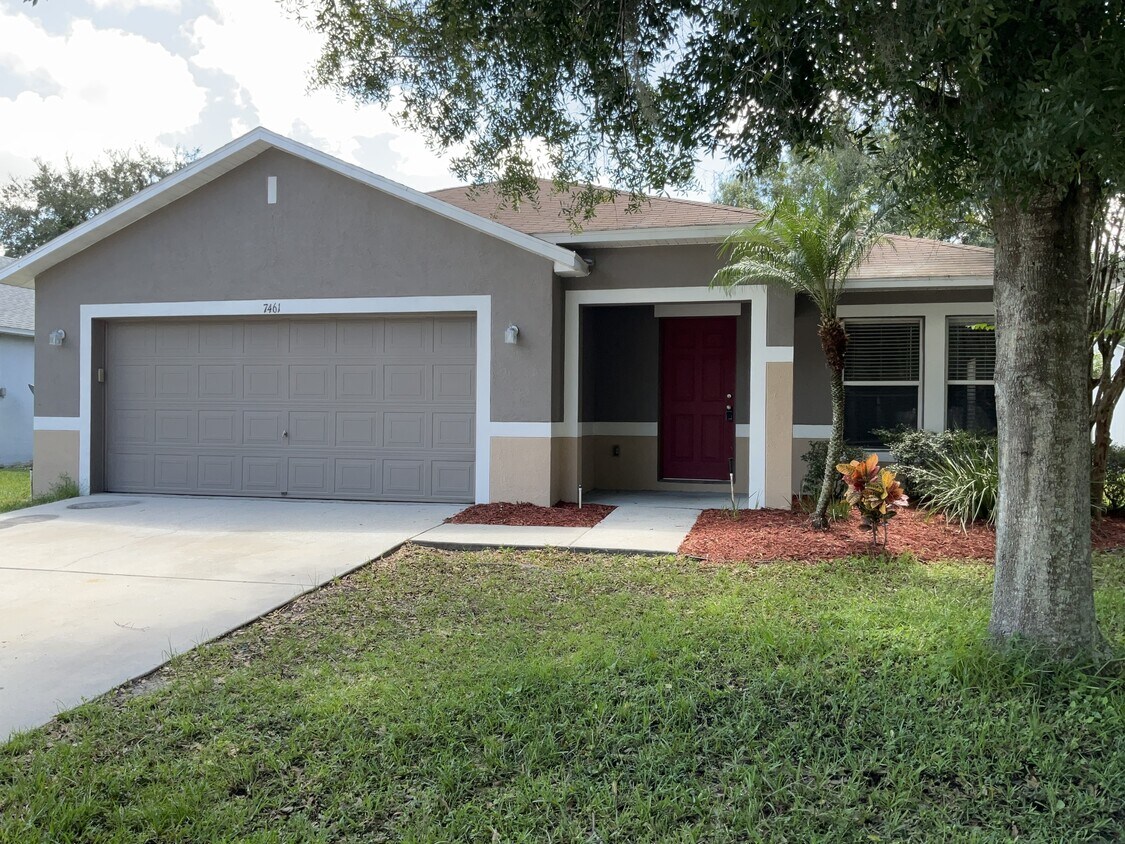 Foto principal - 7461 Hunters Greene Cir