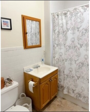 Bathroom - 43 Trowbridge St