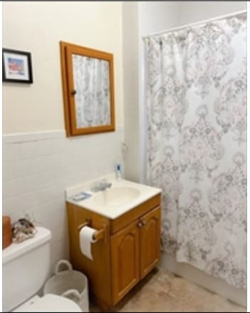 Bathroom - 43 Trowbridge St