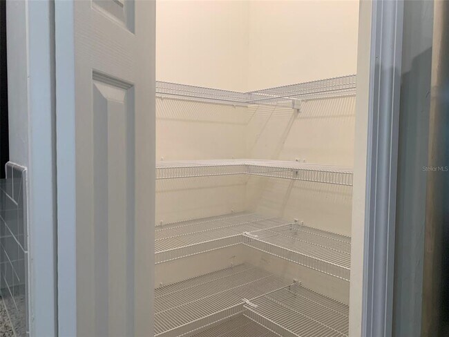 Foto del edificio - 289 Antis Dr