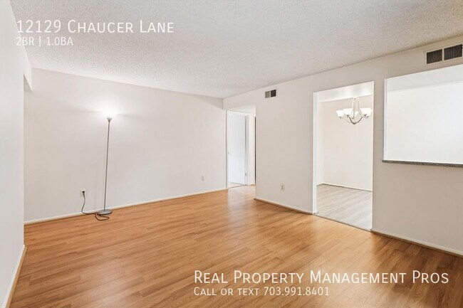 Foto del edificio - 12129 Chaucer Ln