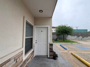 Building Photo - 2603 Palo Blanco St