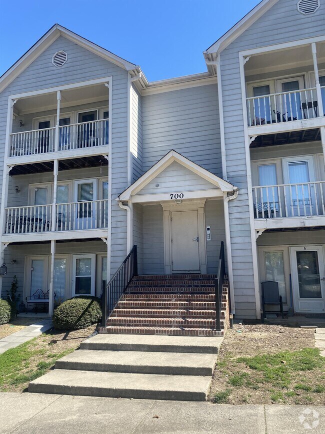 Glendale Oaks Apartments under 2,500 Greensboro, NC 1 Rentals