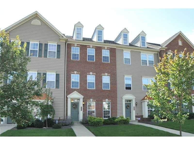 Primary Photo - 704 Park Plaza E