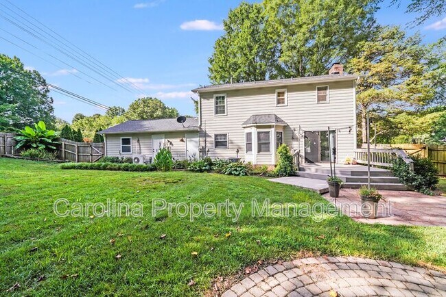 Building Photo - 2000 Mill House Ln