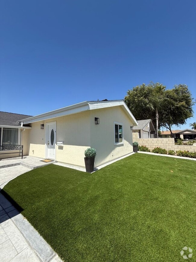 Building Photo - 3587 Sweetwood St