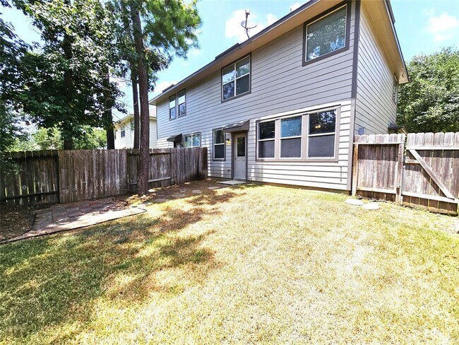 Building Photo - 11 Bower Bank Ct