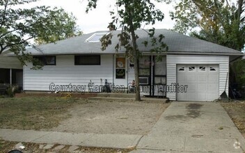 Building Photo - 1284 Madeleine Cir