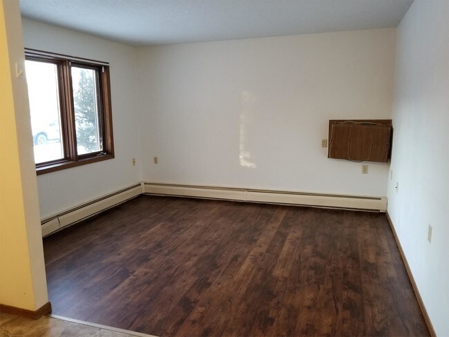 Building Photo - Ashwood Apartments NEW - 513 - #110