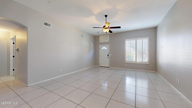 Foto del edificio - 13648 Samlesbury Ave