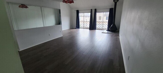 Building Photo - 5829 Sampley Way