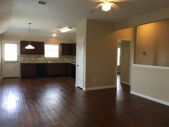 Foto del edificio - 15802 Regal Trace Ln