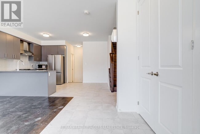 Building Photo - 100 Coolhurst Ave