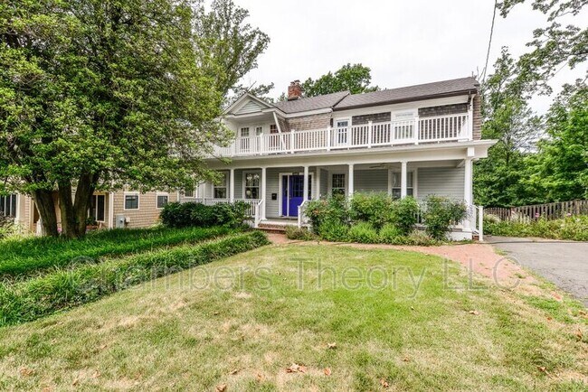 Foto del edificio - 2244 N Upton St