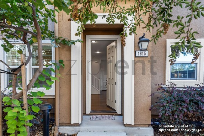 Building Photo - 1615 Sylvia St