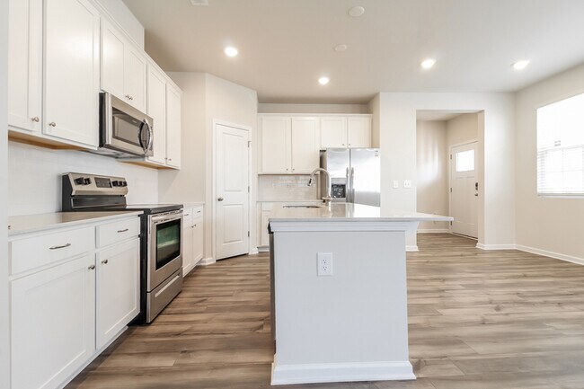 Building Photo - 14 Gaskins Trl