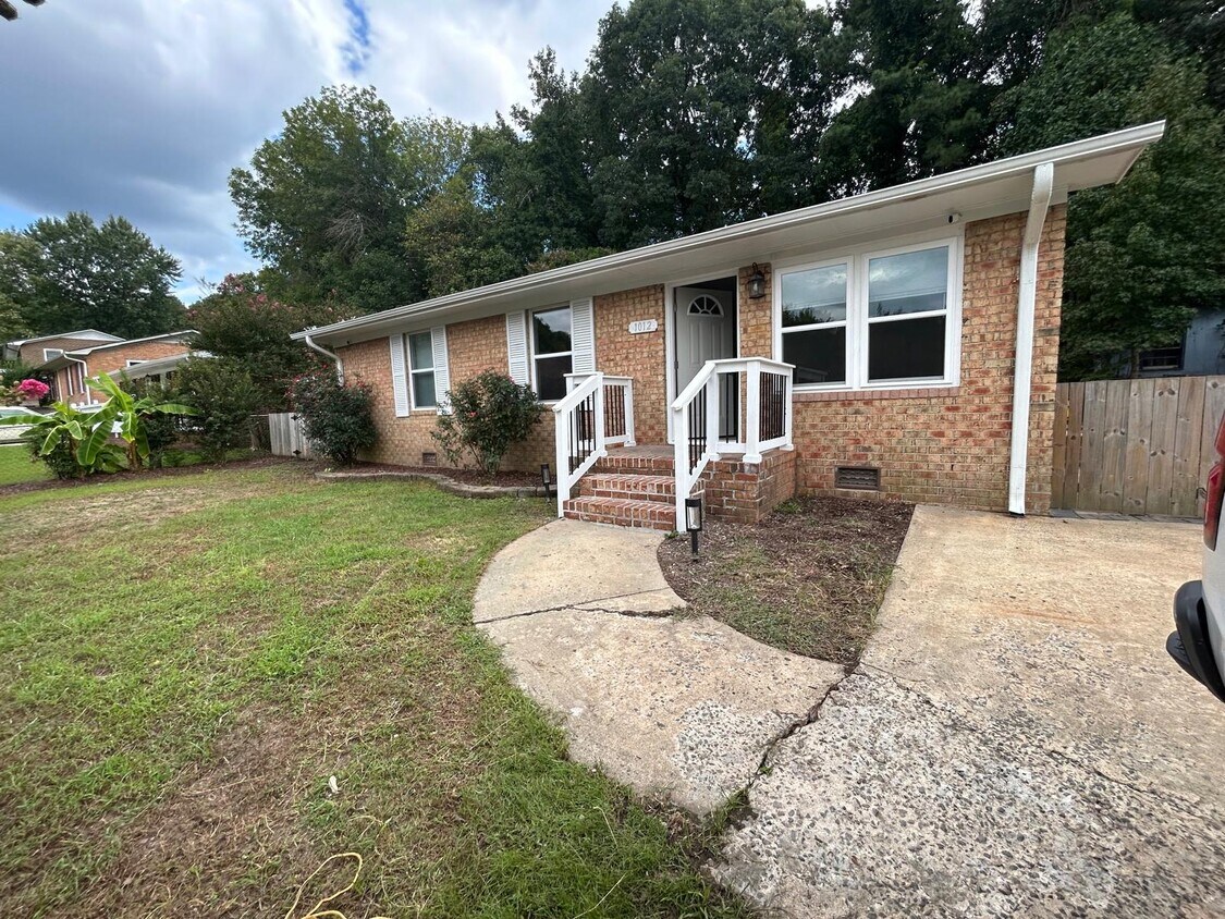 Primary Photo - 7152 Racine Way